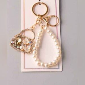 Elegant Pearl and Gold Keychain Accessory
